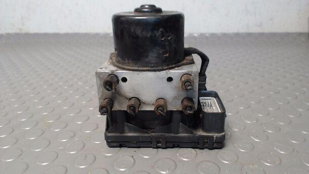 Foto: HAUPTBREMSAGGREGAT ABS eines Chrysler PT Cruiser 2.0 CL