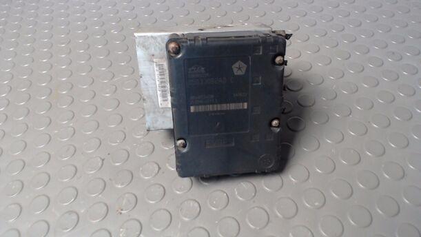 Foto: HAUPTBREMSAGGREGAT ABS eines Chrysler PT Cruiser 2.0 CL