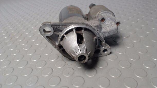 Foto: ANLASSER / STARTER BOSCH eines Chrysler PT Cruiser 2.0