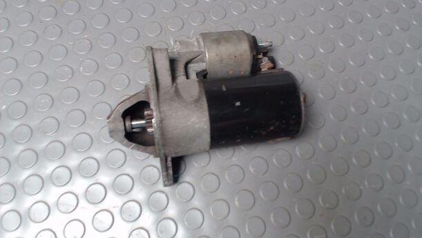 Foto: ANLASSER / STARTER BOSCH eines Chrysler PT Cruiser 2.0