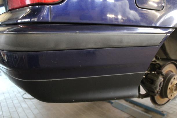 Foto: STOßSTANGE HINTEN eines BMW 316i touring