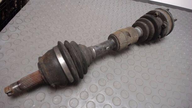 Foto: ANTRIEBSWELLE LINKS eines Alfa Romeo 156 1.6 16V Twin Spark