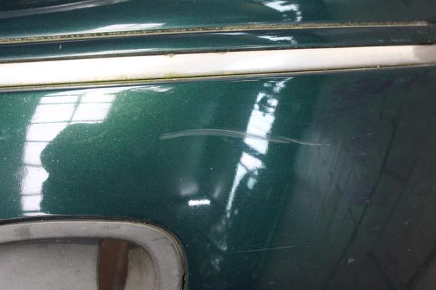 Foto: STOßSTANGE VORN eines Rover 214 RS