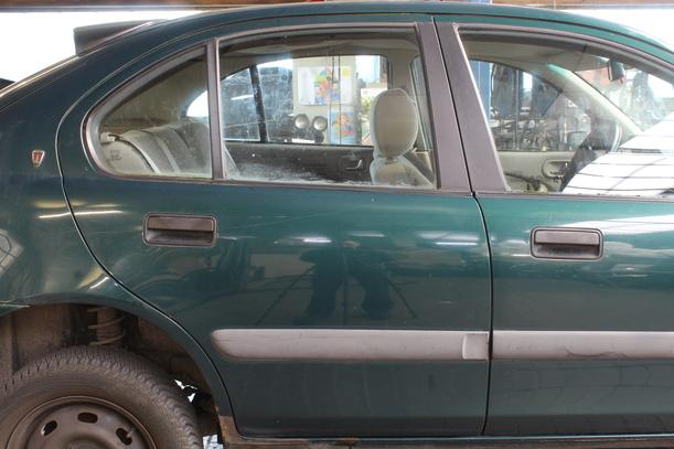 Foto: TÜR HINTEN RECHTS eines Rover 214 RS
