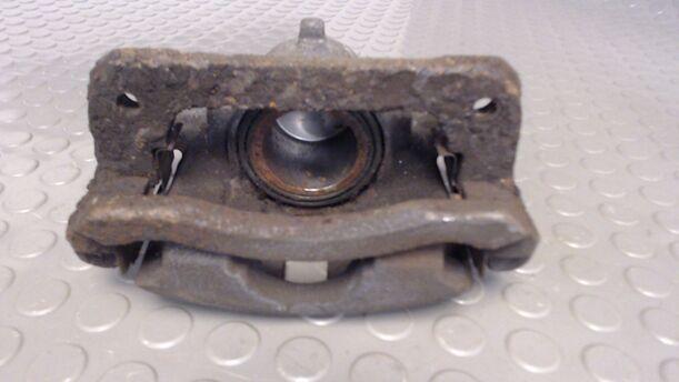 Foto: BREMSSATTEL VORN RECHTS eines Rover 214