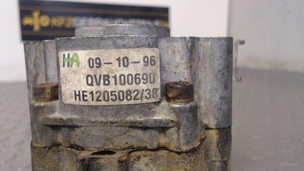 Foto: PUMPE SERVOLENKUNG / SERVOPUMPE eines Rover 214