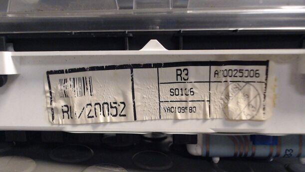 Foto: TACHOEINHEIT / KOMBIINSTRUMENT eines Rover 214