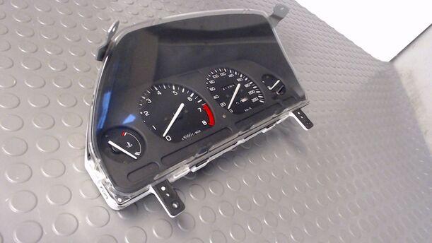 Foto: TACHOEINHEIT / KOMBIINSTRUMENT eines Rover 214