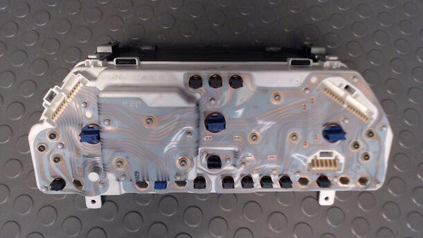 Foto: TACHOEINHEIT / KOMBIINSTRUMENT eines Rover 214