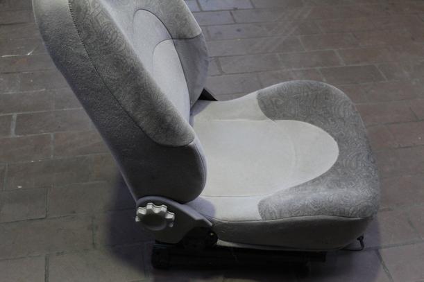 Foto: SITZ VORN LINKS eines Rover 214