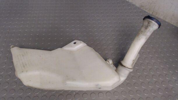 Foto: SCHEIBENWASCHBEHÄLTER eines Peugeot 206 HDi eco 70