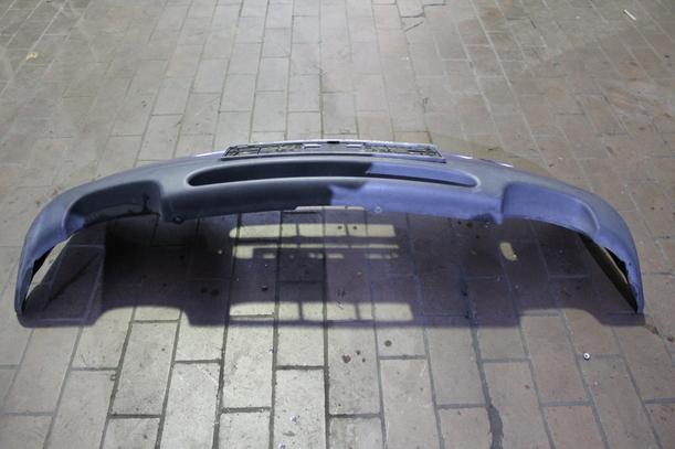 Foto: STOßSTANGE VORN eines Renault Twingo 1.2