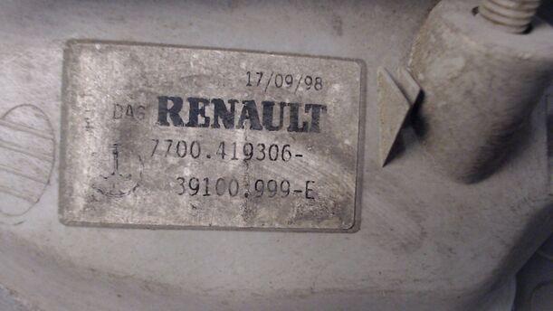 Foto: SCHEINWERFER RECHTS eines Renault Twingo 1.2