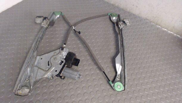 Foto: FENSTERHEBER ELEKTRISCH VORN LINKS (4/5-Türer) eines Ford Focus DI
