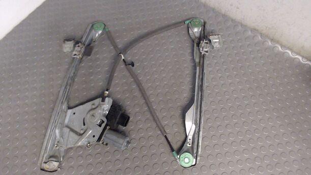 Foto: FENSTERHEBER ELEKTRISCH VORN LINKS (4/5-Türer) eines Ford Focus DI