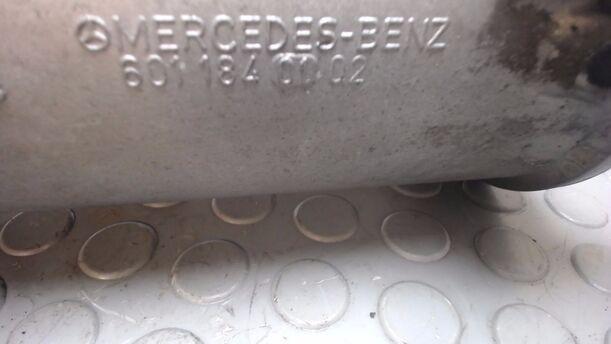 Foto: ÖLFILTERGEHÄUSE eines Mercedes-Benz 190 D