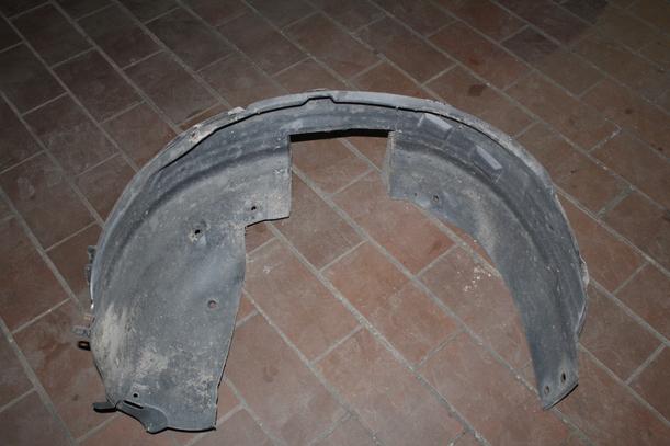 Foto: INNENRADHAUS VORN LINKS eines Opel Corsa 1.2 16V SX