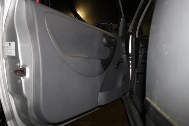 Foto: TÜR LINKS (2/3-Türer) eines Opel Corsa 1.2 16V Start