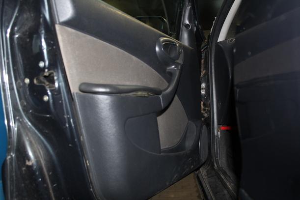 Foto: TÜR VORN LINKS (4/5-Türer) eines Citroen Xsara Kombi 1.6 16V