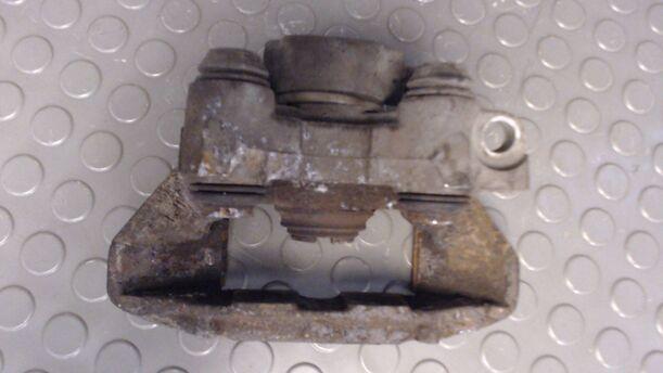 Foto: BREMSSATTEL HINTEN RECHTS eines Citroen Xsara Kombi 1.6 16V LS