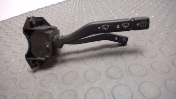 Foto: SCHEIBENWISCHERSCHALTER eines FORD ESCORT 1,3