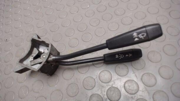 Foto: SCHEIBENWISCHERSCHALTER eines FORD FIESTA 0,9