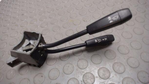 Foto: SCHEIBENWISCHERSCHALTER eines FORD FIESTA 0,9