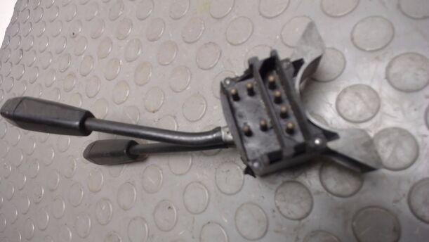 Foto: SCHEIBENWISCHERSCHALTER eines FORD FIESTA 0,9