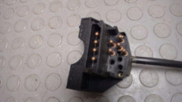 Foto: BLINKSCHALTER/KOMBISCHALTER eines FORD FIESTA 0,9