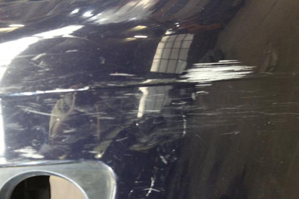 Foto: STOßSTANGE VORN eines Audi A4 Avant 1.6