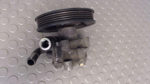 Foto: PUMPE SERVOLENKUNG / SERVOPUMPE eines Audi A4 Avant 1.6