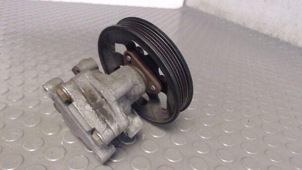Foto: PUMPE SERVOLENKUNG / SERVOPUMPE eines Audi A4 Avant 1.6