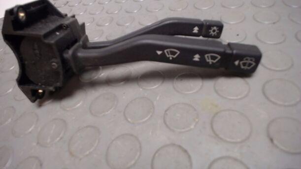 Foto: SCHEIBENWISCHERSCHALTER eines FORD ESCORT 1,3