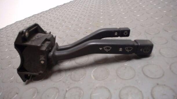 Foto: SCHEIBENWISCHERSCHALTER eines FORD ESCORT 1,3