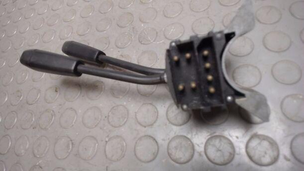 Foto: SCHEIBENWISCHERSCHALTER eines FORD FIESTA 0,9