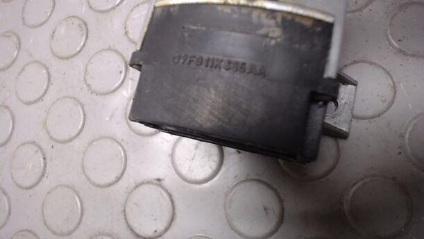 Foto: SCHEIBENWISCHERSCHALTER eines FORD FIESTA 0,9