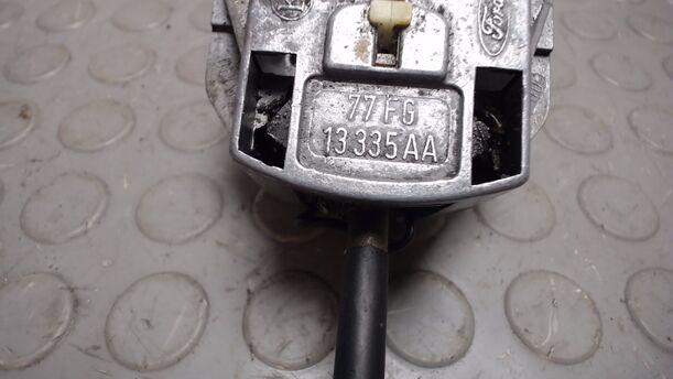 Foto: BLINKSCHALTER/KOMBISCHALTER eines FORD FIESTA 0,9