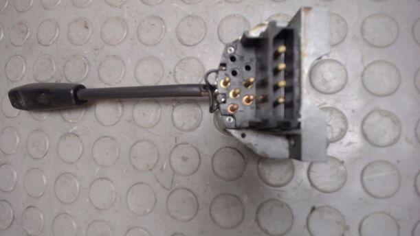 Foto: BLINKSCHALTER/KOMBISCHALTER eines FORD FIESTA 0,9