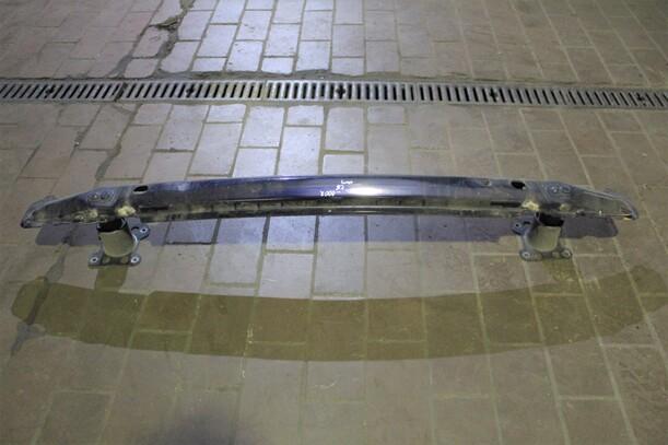 Foto: VERSTÄRKUNG VORN eines Citroen C5 2.0