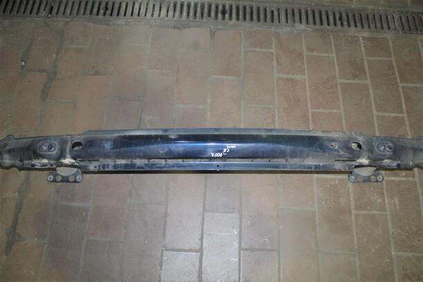 Foto: VERSTÄRKUNG VORN eines Citroen C5 2.0