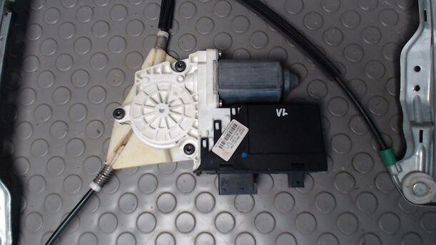Foto: FENSTERHEBER ELEKTRISCH VORN LINKS eines Citroen C5 2.0
