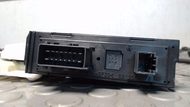 Foto: FENSTERHEBER ELEKTRISCH VORN LINKS eines Citroen C5 2.0