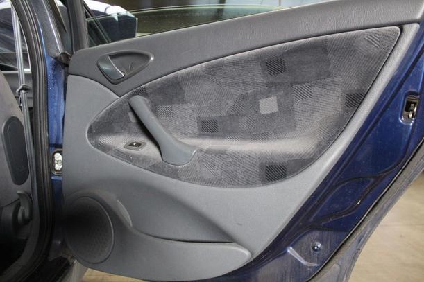 Foto: TÜR HINTEN RECHTS eines Citroen C5 2.0