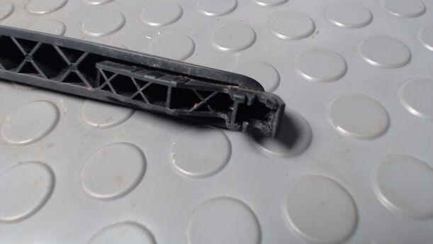 Foto: SCHEIBENWISCHERARM HINTEN eines Citroen C5 2.0