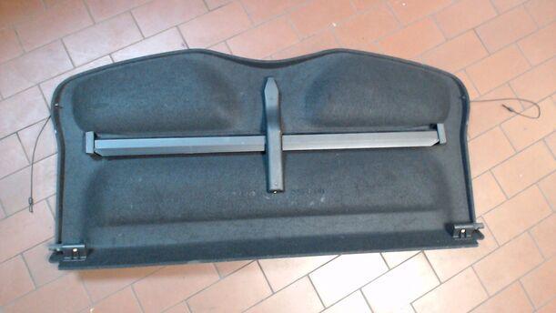 Foto: HUTABLAGE/ LADERAUMABDECKUNG eines Citroen C5 2.0