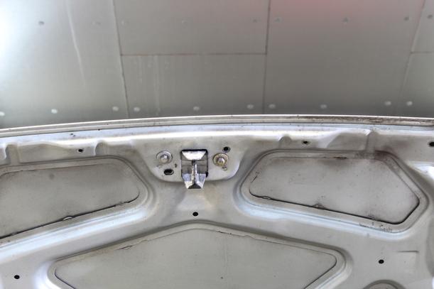 Foto: MOTORHAUBE eines Ford Focus