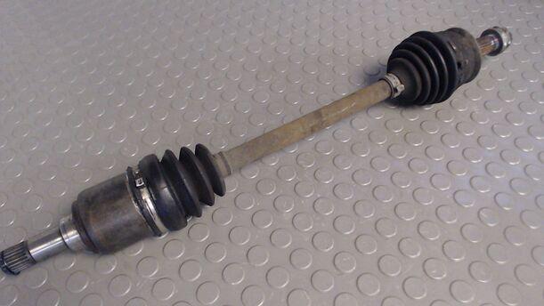 Foto: ANTRIEBSWELLE VORN LINKS eines Ford Ka 1.2 C