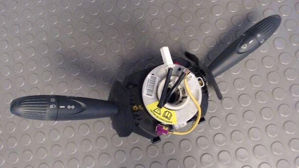Foto: KOMBISCHALTER / LENKSTOCKSCHALTER eines Ford Ka 1.2 C