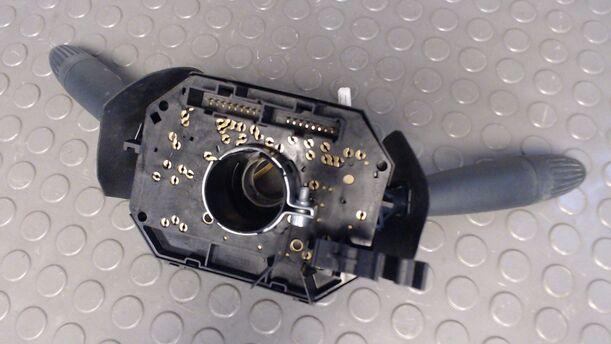 Foto: KOMBISCHALTER / LENKSTOCKSCHALTER eines Ford Ka 1.2 C