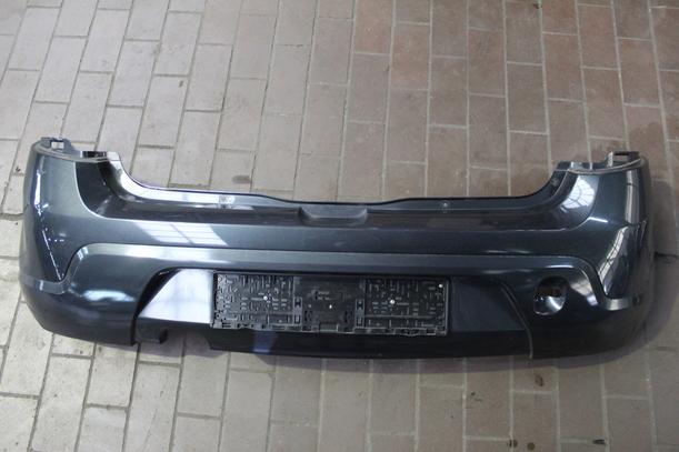 Foto: STOßSTANGE HINTEN eines Dacia Sandero 1.4 MPI